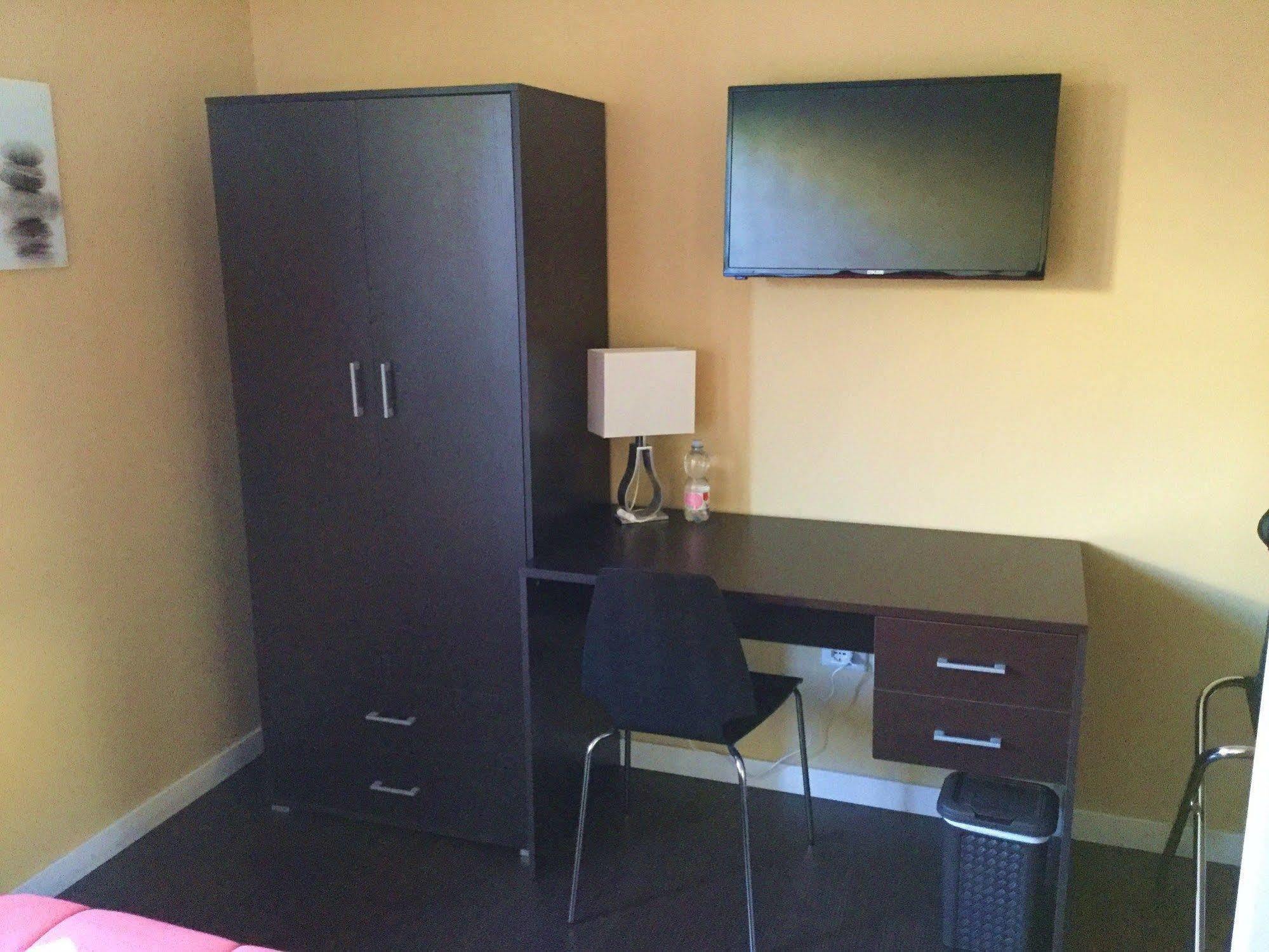 Domus Corso Umberto 18 B&B Pescara Eksteriør billede
