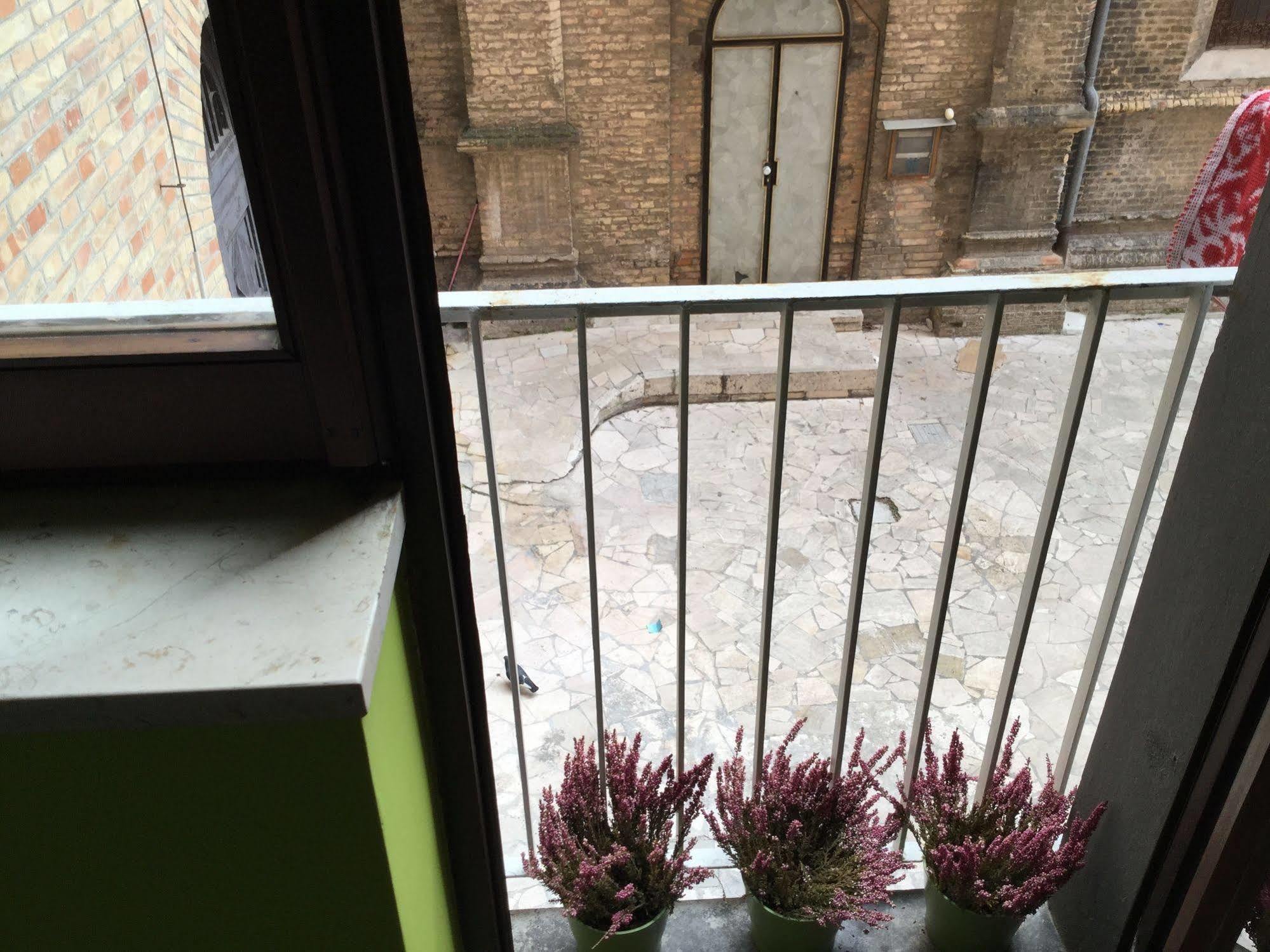Domus Corso Umberto 18 B&B Pescara Eksteriør billede