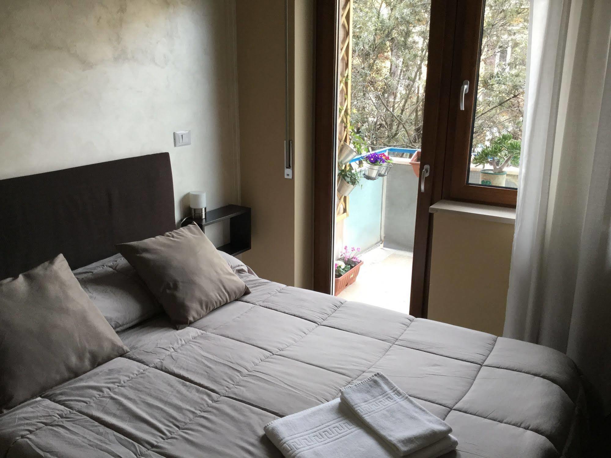 Domus Corso Umberto 18 B&B Pescara Eksteriør billede
